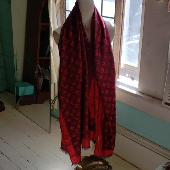 AUTHENTIC LOUIS VUITTON MONOGRAM SCARF/SHAWL - Picture 4 of 8